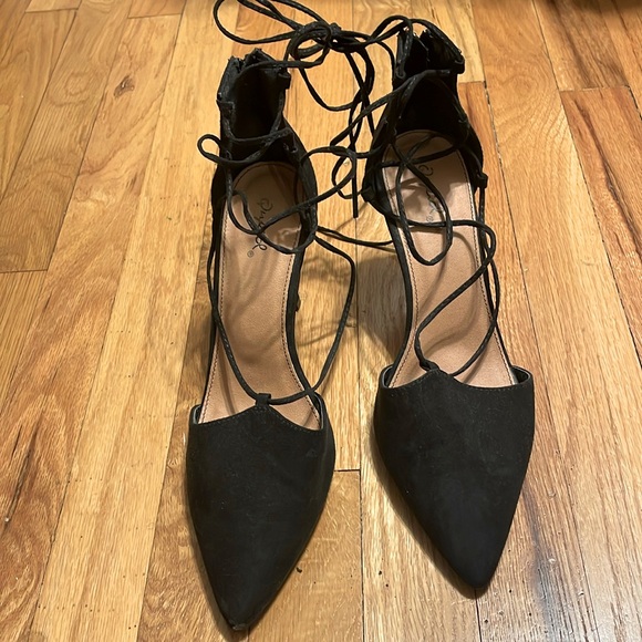 Black strappy heels - Picture 1 of 7